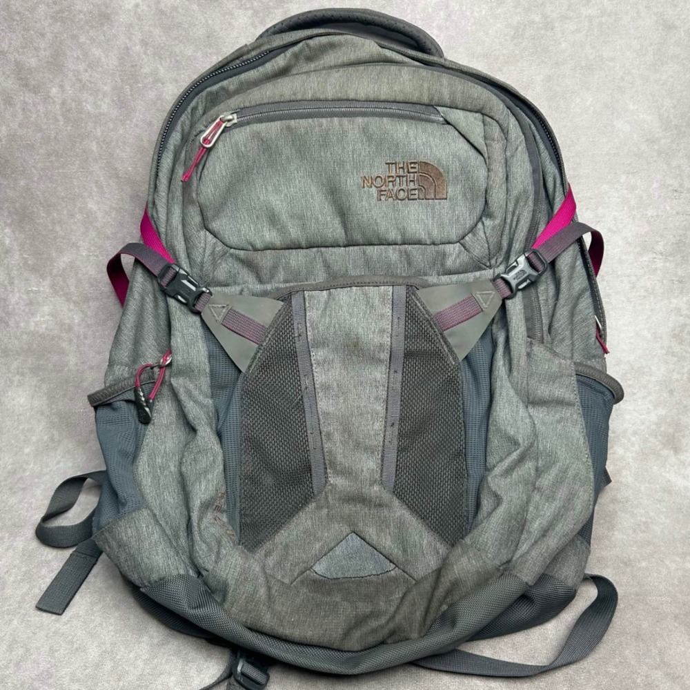 The North Face Recon Backpack Gray Magenta FlexVent Laptop Daypack Hiking Bag